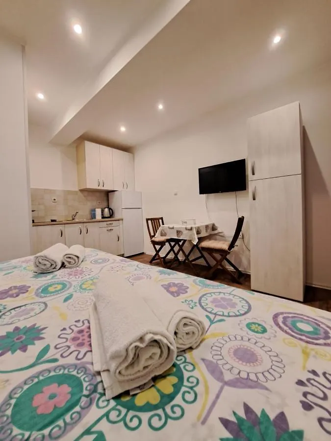 Meressa Nina&Leo Studio Apartments Novigrad Istria