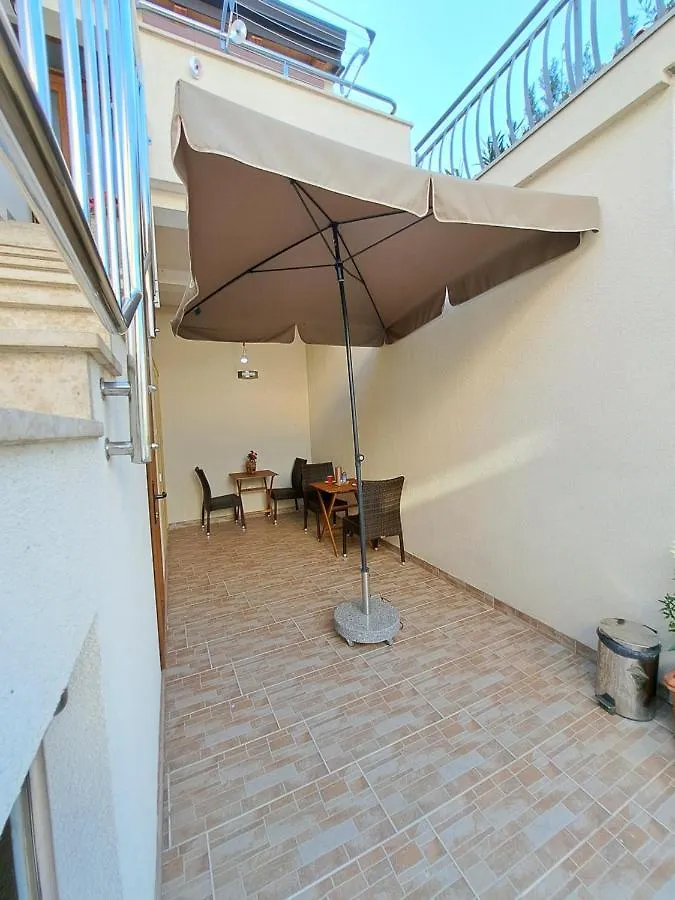 Meressa Nina&Leo Studio Apartments Novigrad Istria