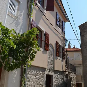 Hedviga , Krk Town Croazia