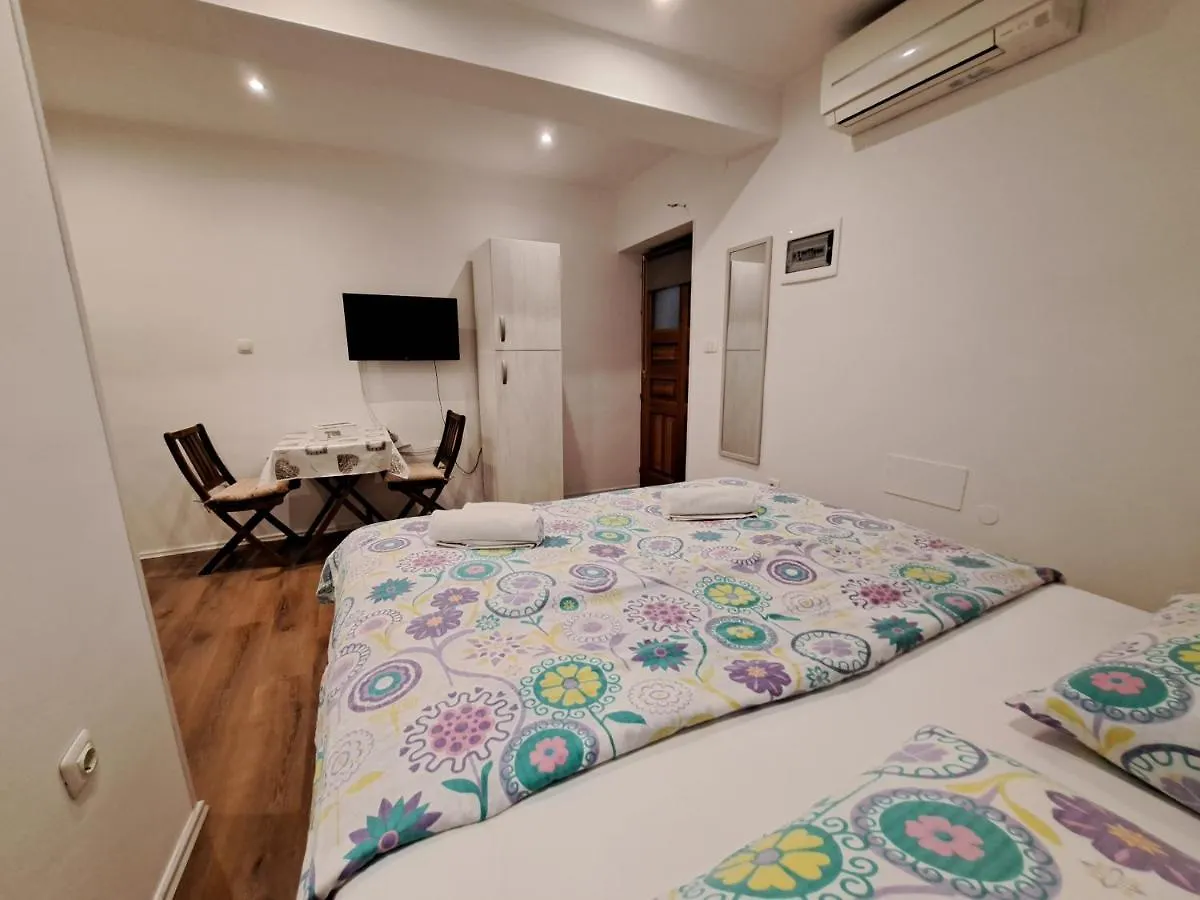 Meressa Nina&Leo Studio Apartments Novigrad